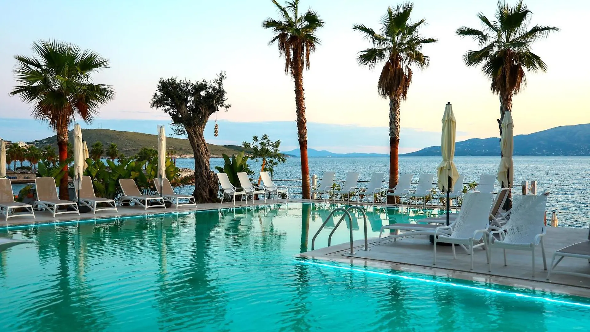 Joelle Premium Hotel ساراندا ألبانيا