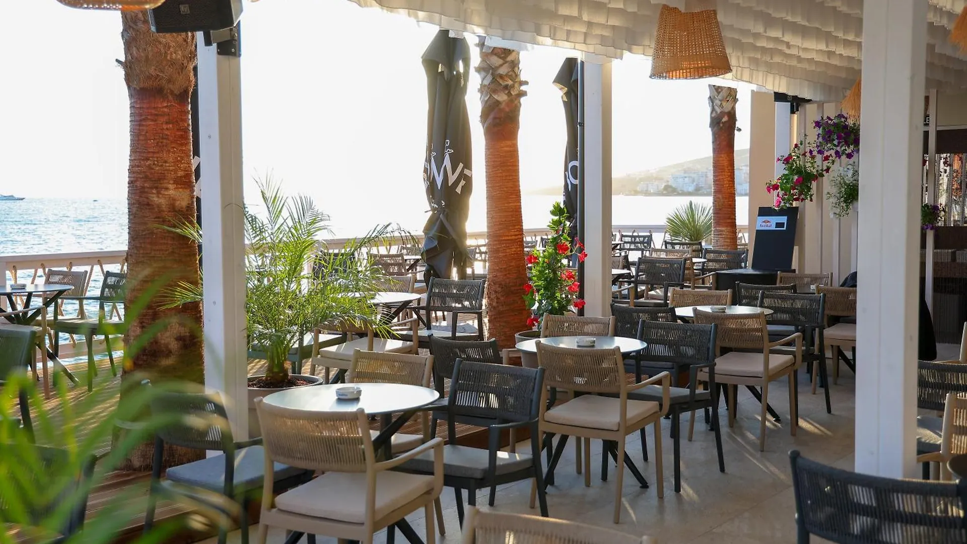 Joelle Premium Hotel ساراندا