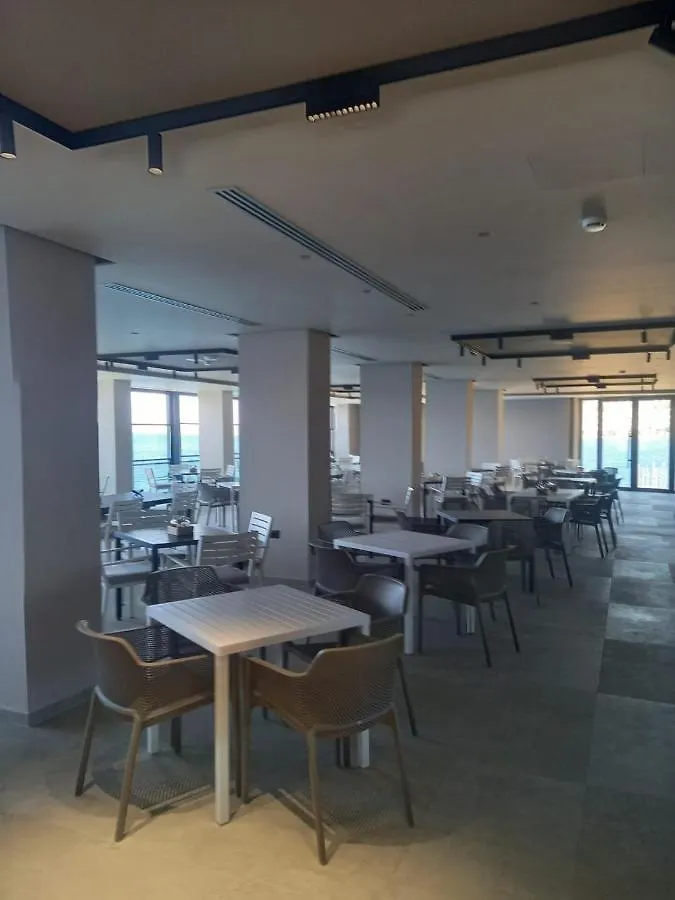 Joelle Premium Hotel Sarande 4*,
