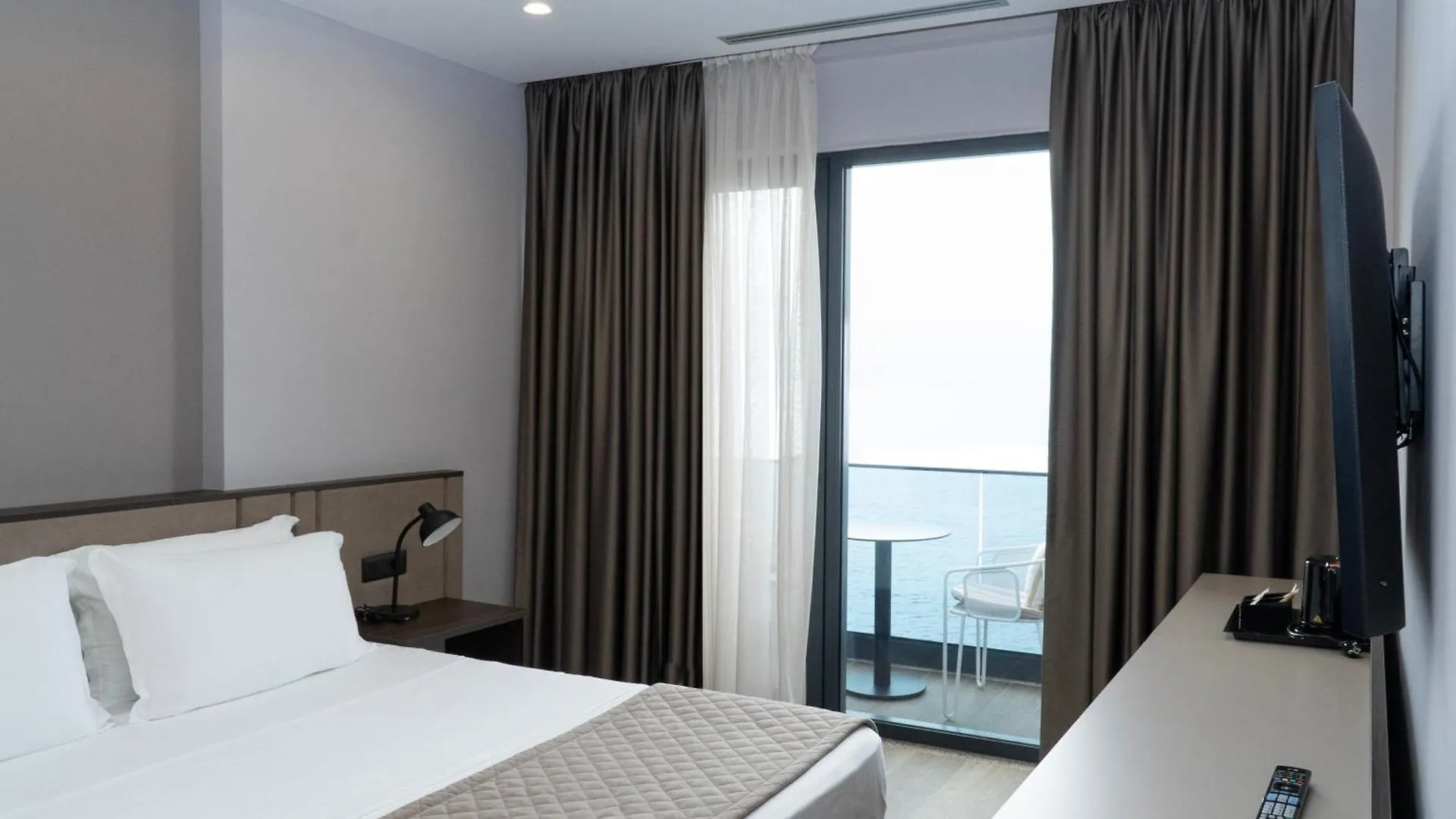 Joelle Premium Hotel Sarande