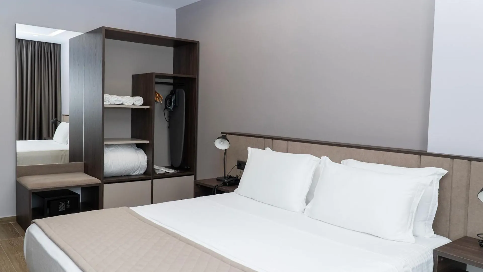 Joelle Premium Hotel Sarande
