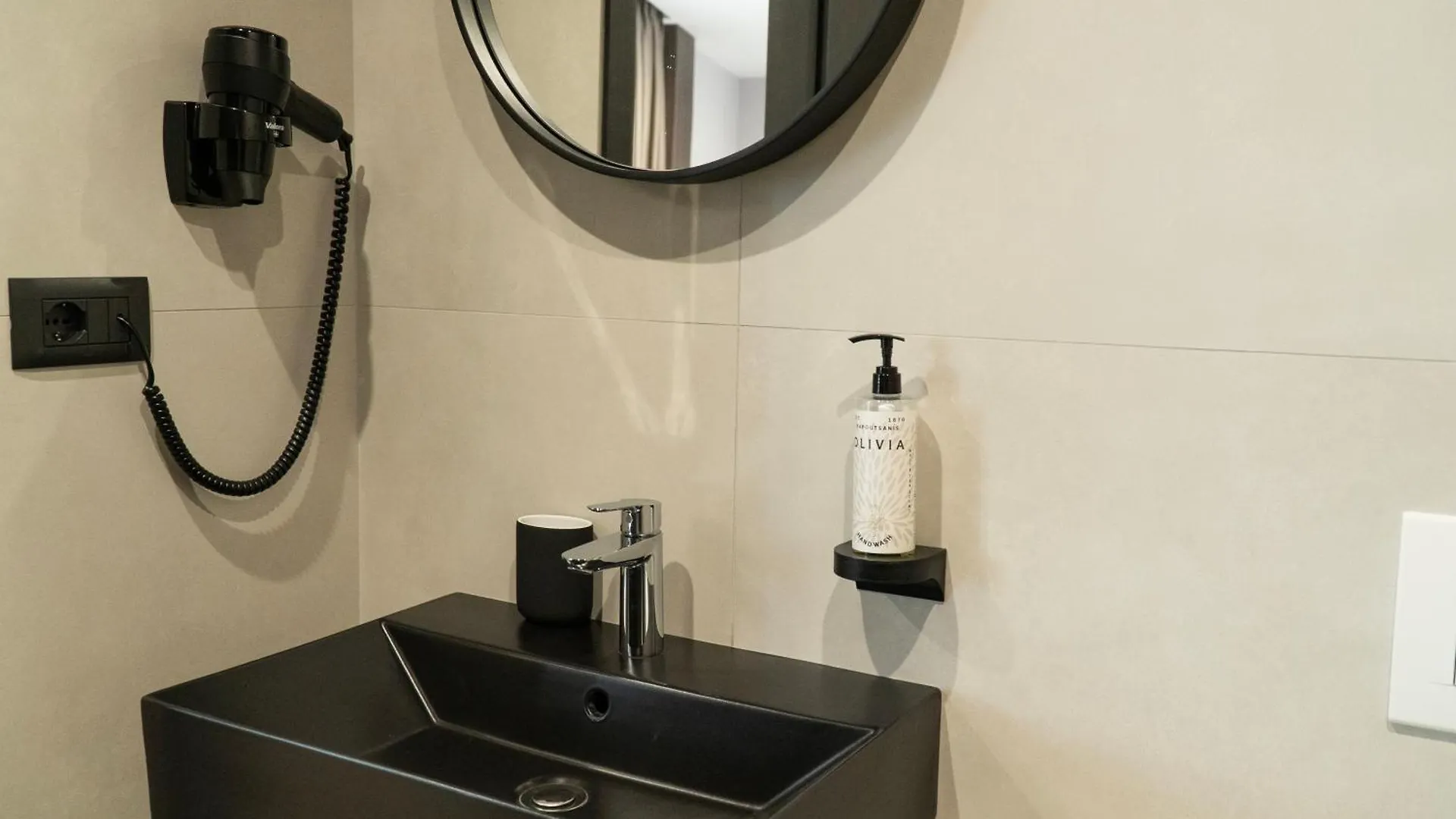 Joelle Premium Hotel Sarande 4*,